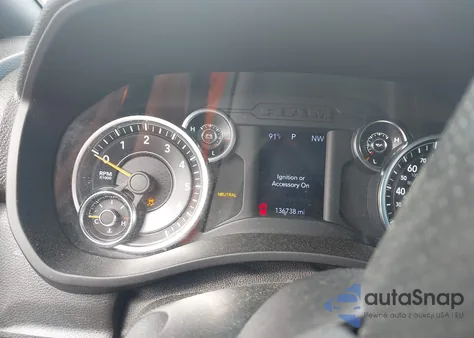 2022 Ram 2500 Tradesman 4X4 8' Box z USA, uszkodzony, nr VIN 3C6UR5HJ3NG202553